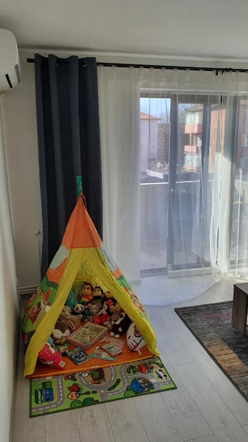 Fim Apartament Apartment Хунедоара Екстериор снимка