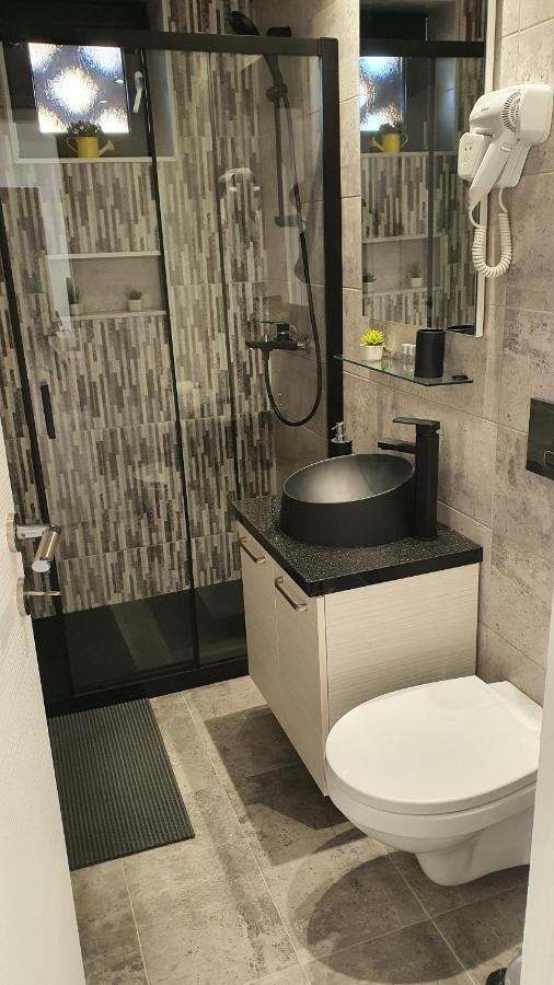 Fim Apartament Apartment Хунедоара Екстериор снимка