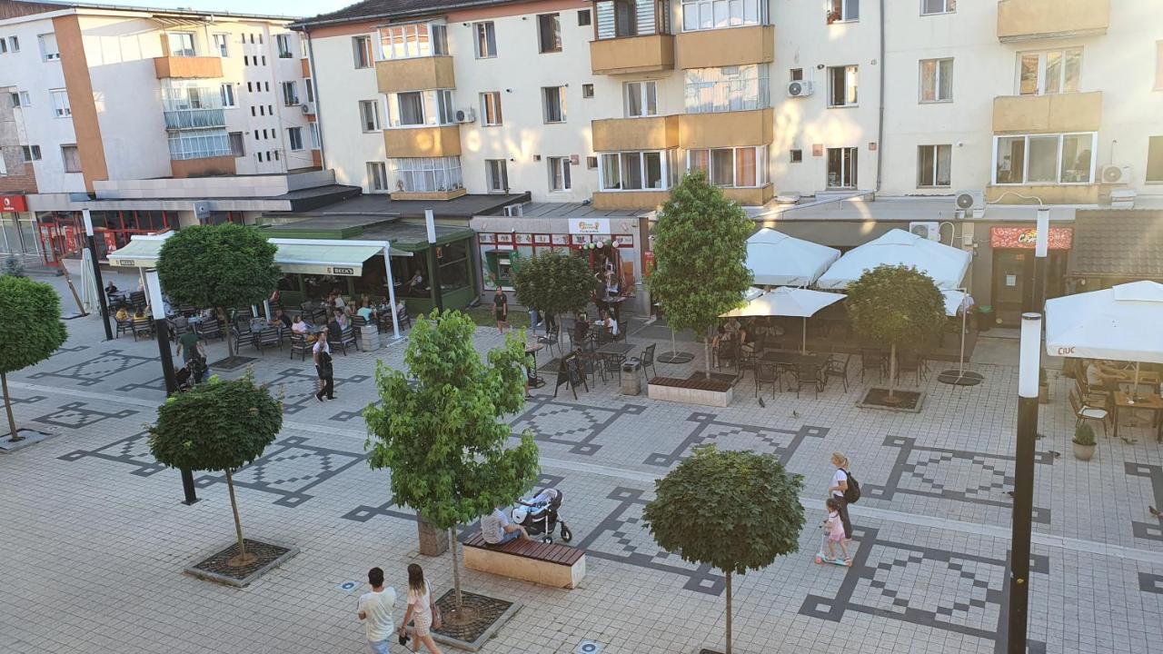 Fim Apartament Apartment Хунедоара Екстериор снимка